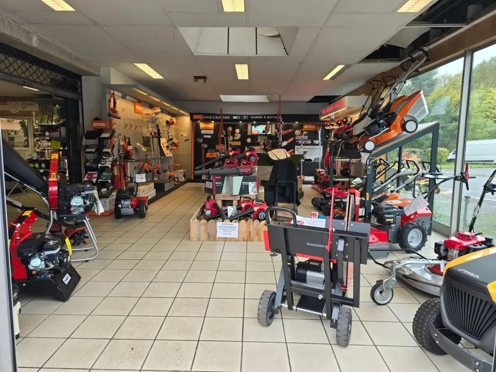 Vente de tondeuses et robots de tonte